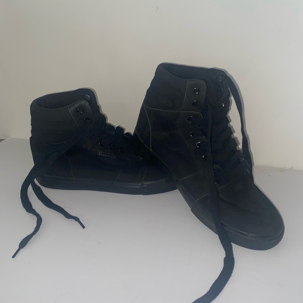 Men’s Airwalk Size 9 Black Hightop Skate Shoes